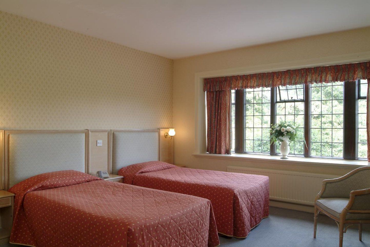 Inglewood Manor Hotel Ledsham  Room photo